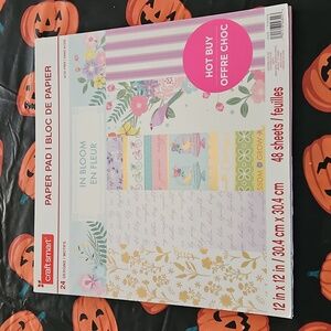Craft Smart In Bloom Scrapbook Paper
